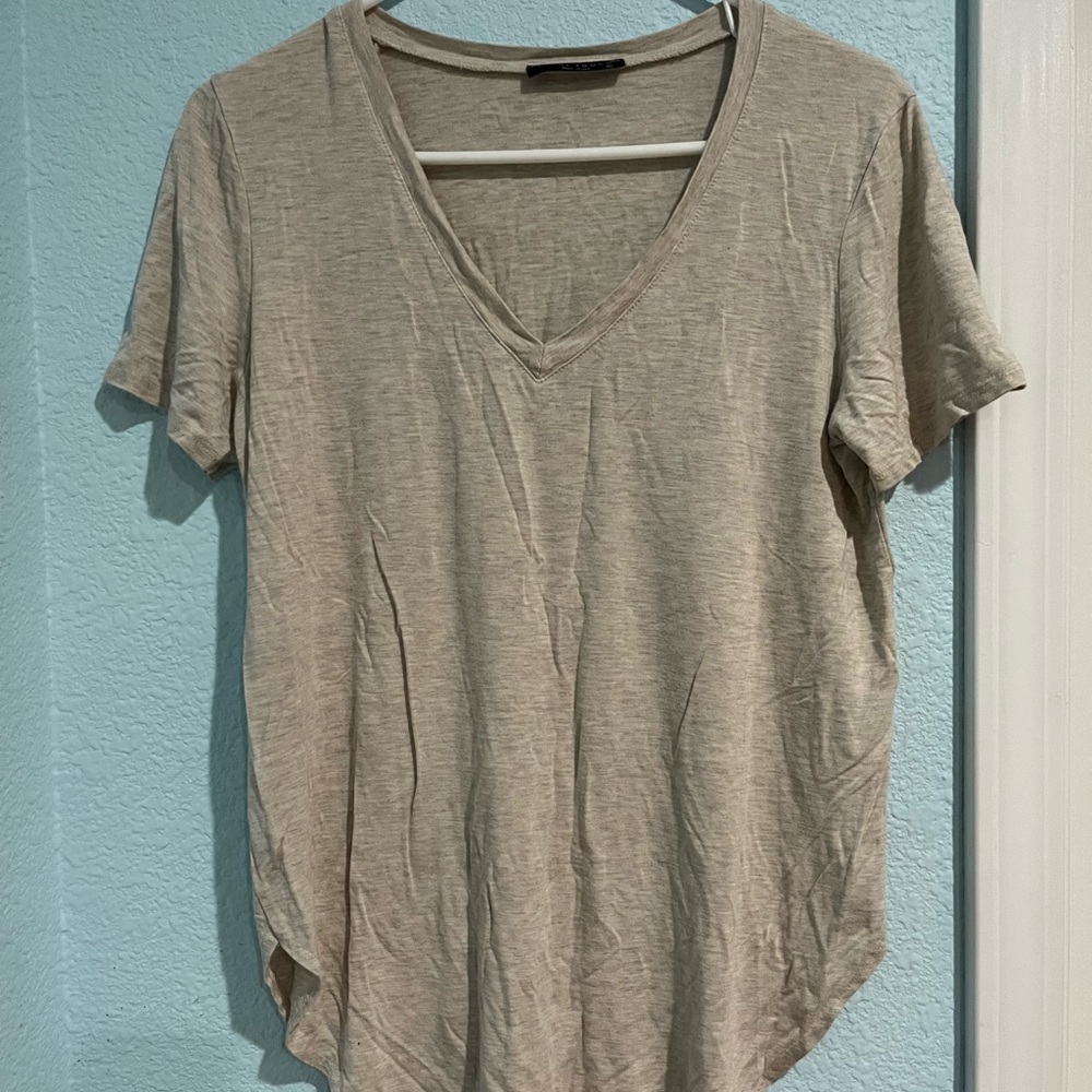 Women’s L size loose fit tee
